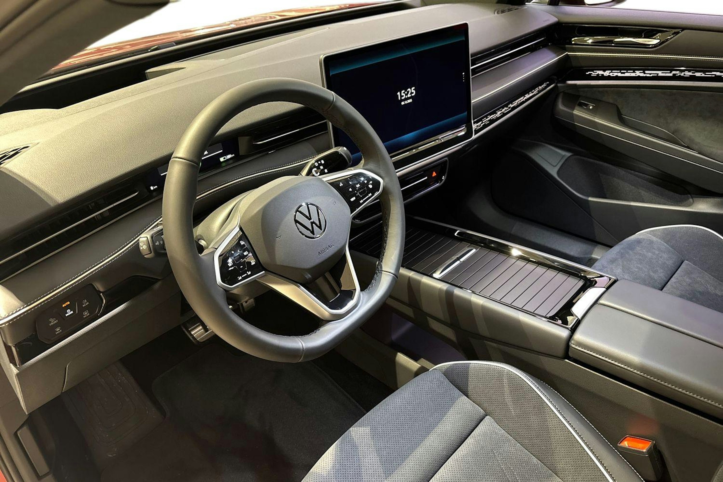 punainen Volkswagen ID.7 2026 kuva 6.