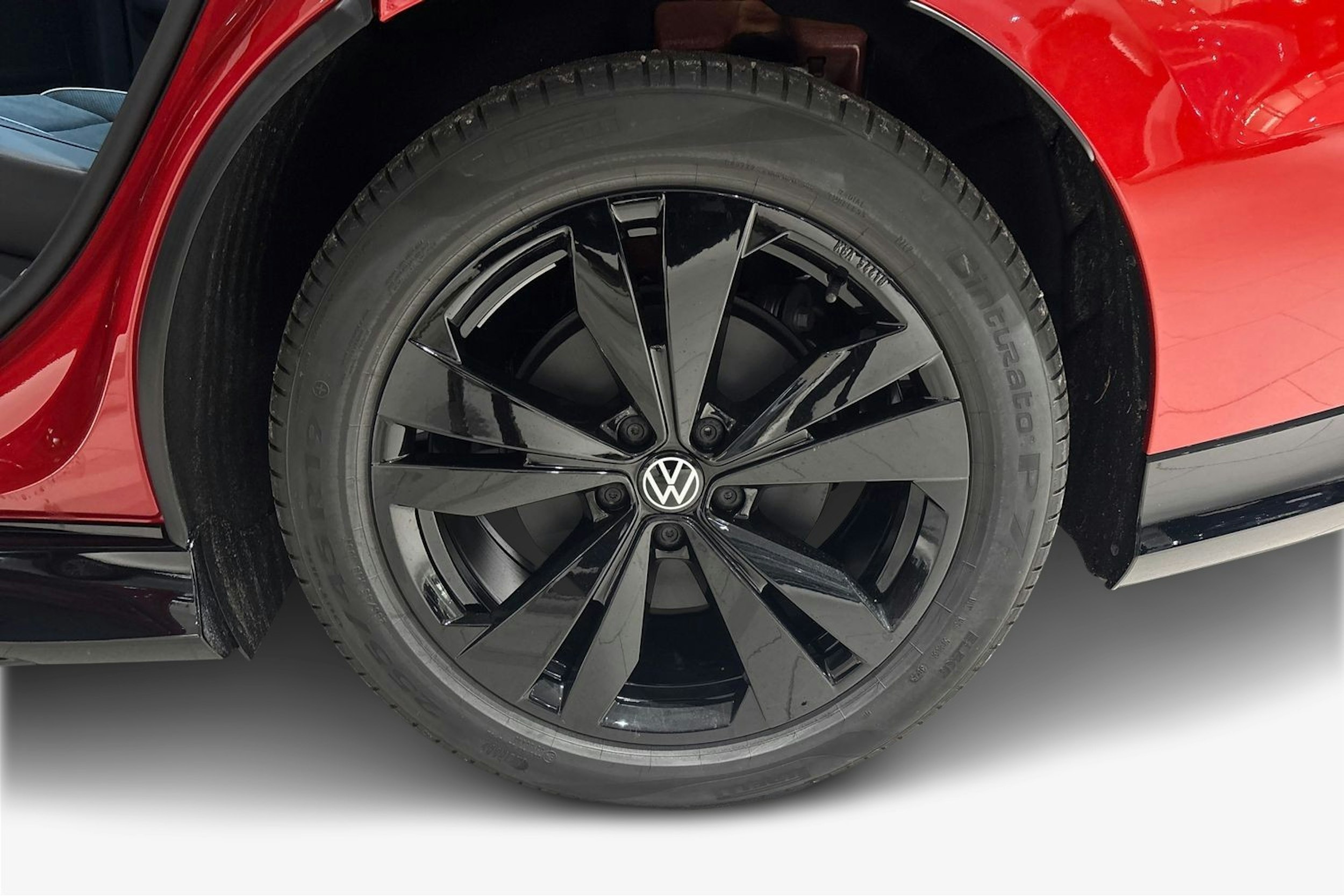 punainen Volkswagen ID.7 2026 kuva 9.