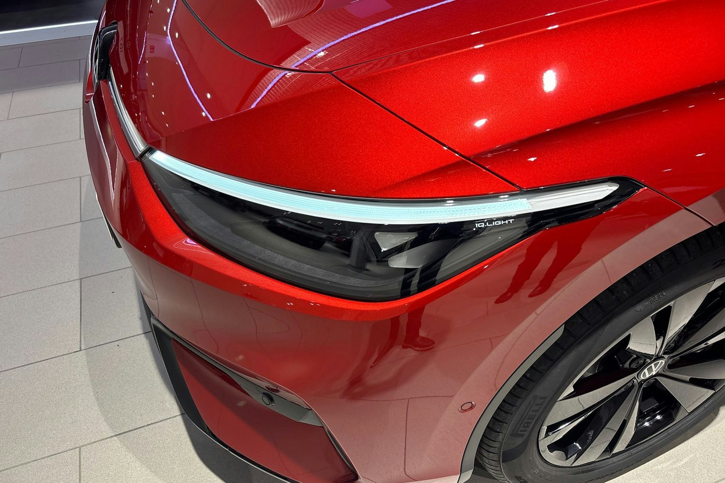 punainen Volkswagen ID.7 2026 kuva 11.