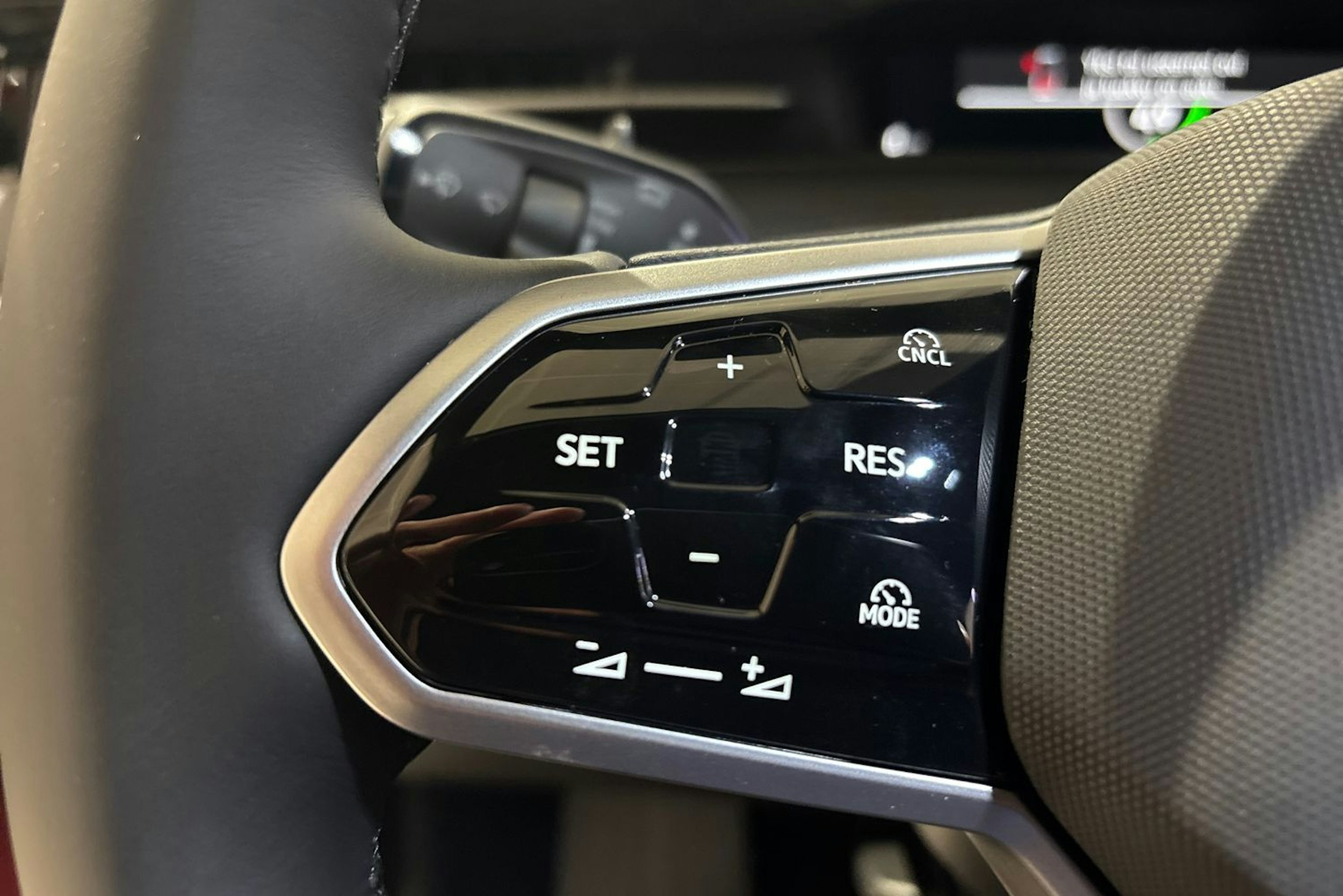 punainen Volkswagen ID.7 2026 kuva 14.