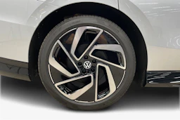 harmaa Volkswagen ID.7 2026 kuva 9.