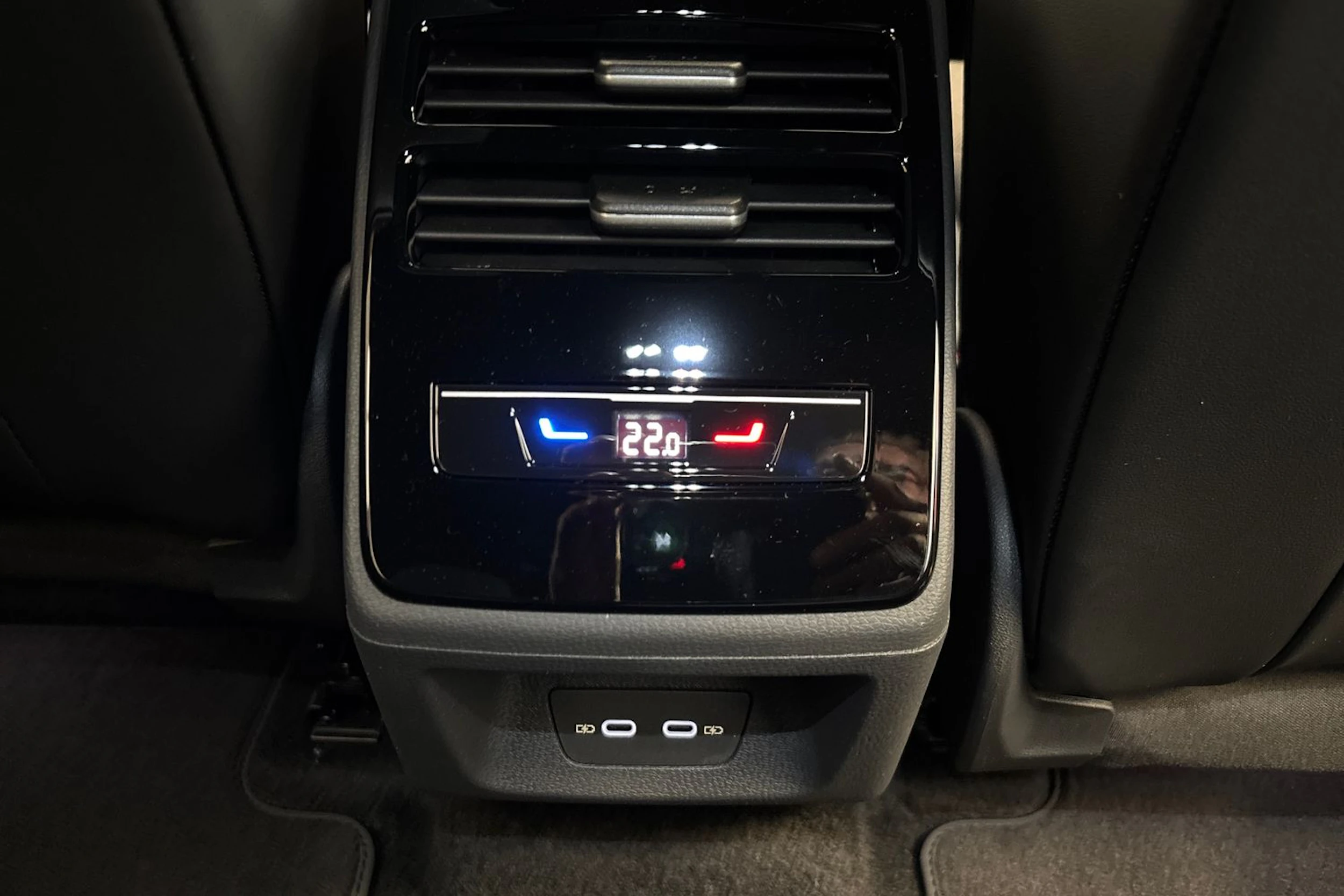 punainen Volkswagen ID.7 2026 kuva 13.