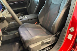 punainen Volkswagen ID.7 2026 kuva 23.