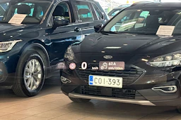 punainen Volkswagen ID.7 2026 kuva 25.