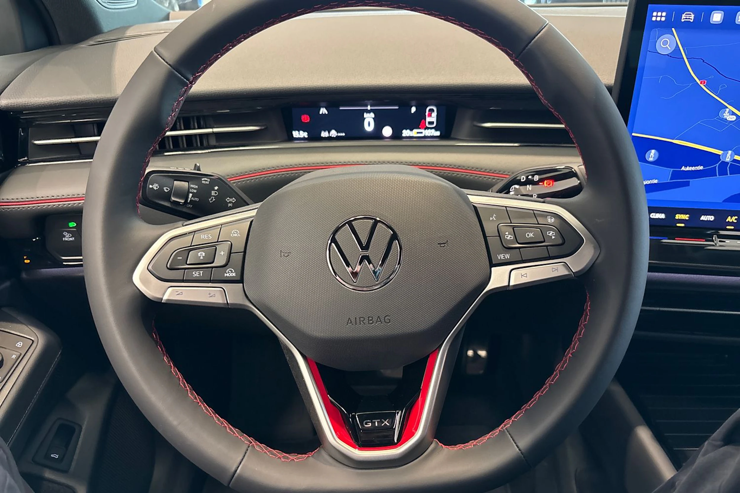 punainen Volkswagen ID.7 2026 kuva 29.
