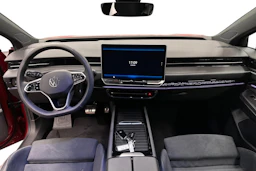punainen Volkswagen ID.7 2026 kuva 9.