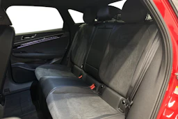 punainen Volkswagen ID.7 2026 kuva 11.