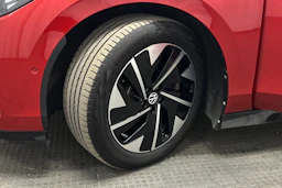 punainen Volkswagen ID.7 2026 kuva 13.