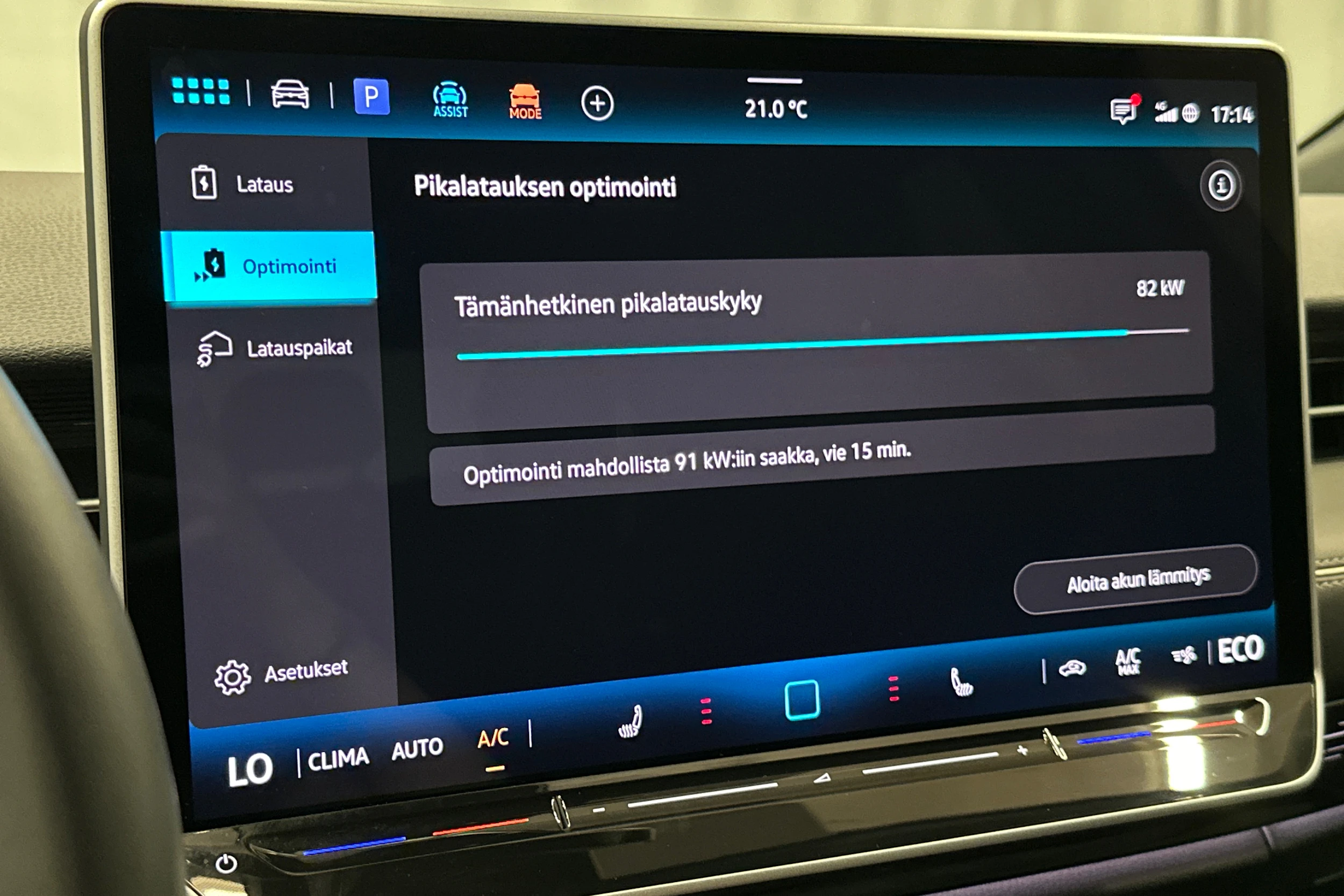 punainen Volkswagen ID.7 2026 kuva 28.