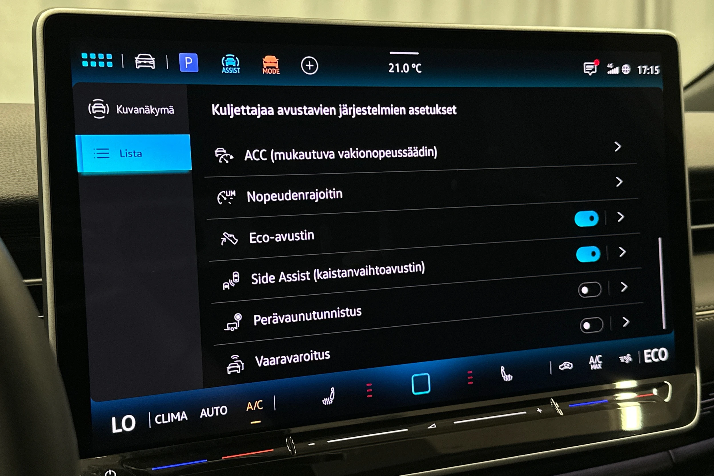 punainen Volkswagen ID.7 2026 kuva 31.