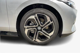 harmaa Volkswagen ID.7 2026 kuva 9.