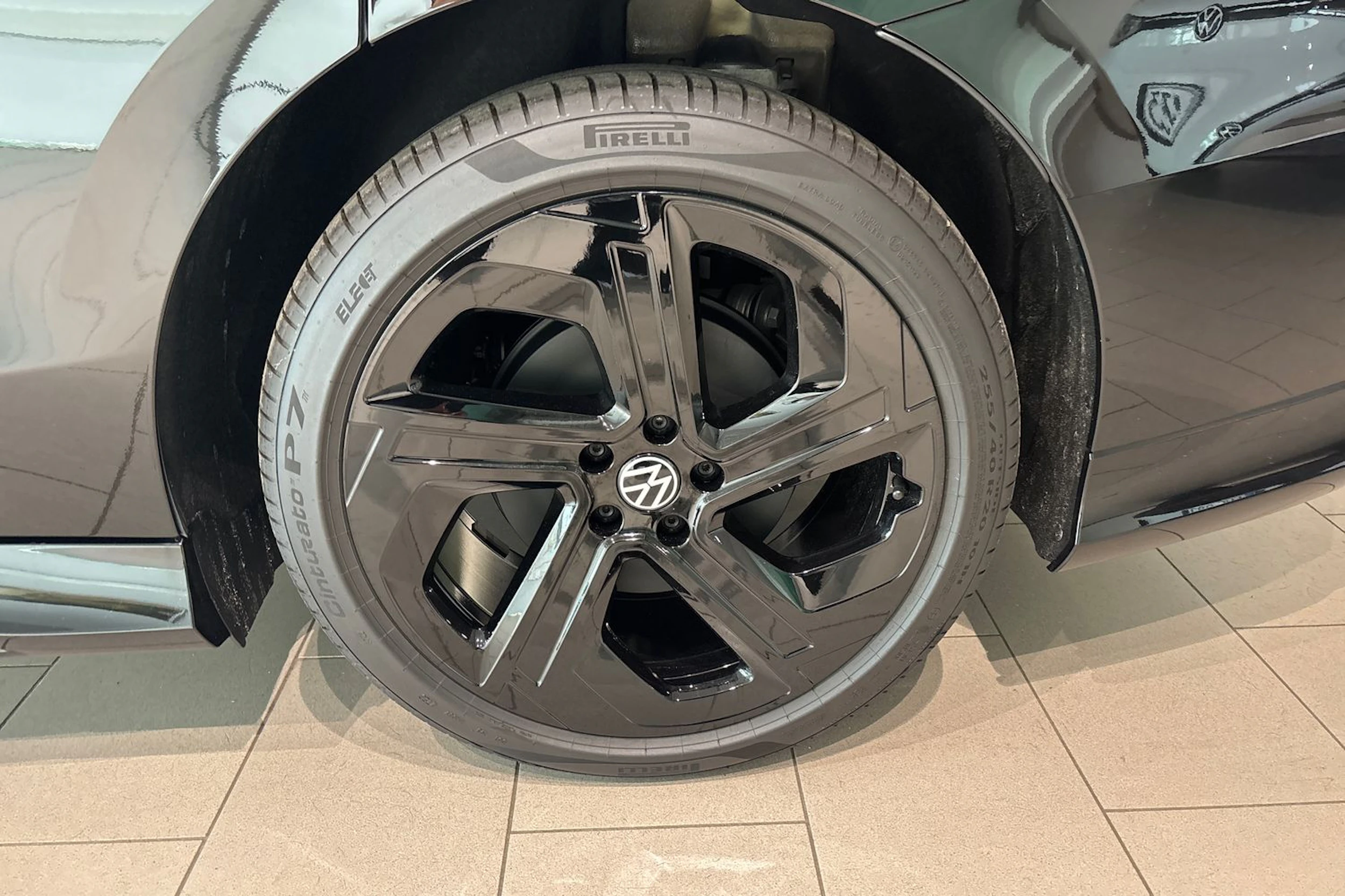 musta Volkswagen ID.7 2026 kuva 10.