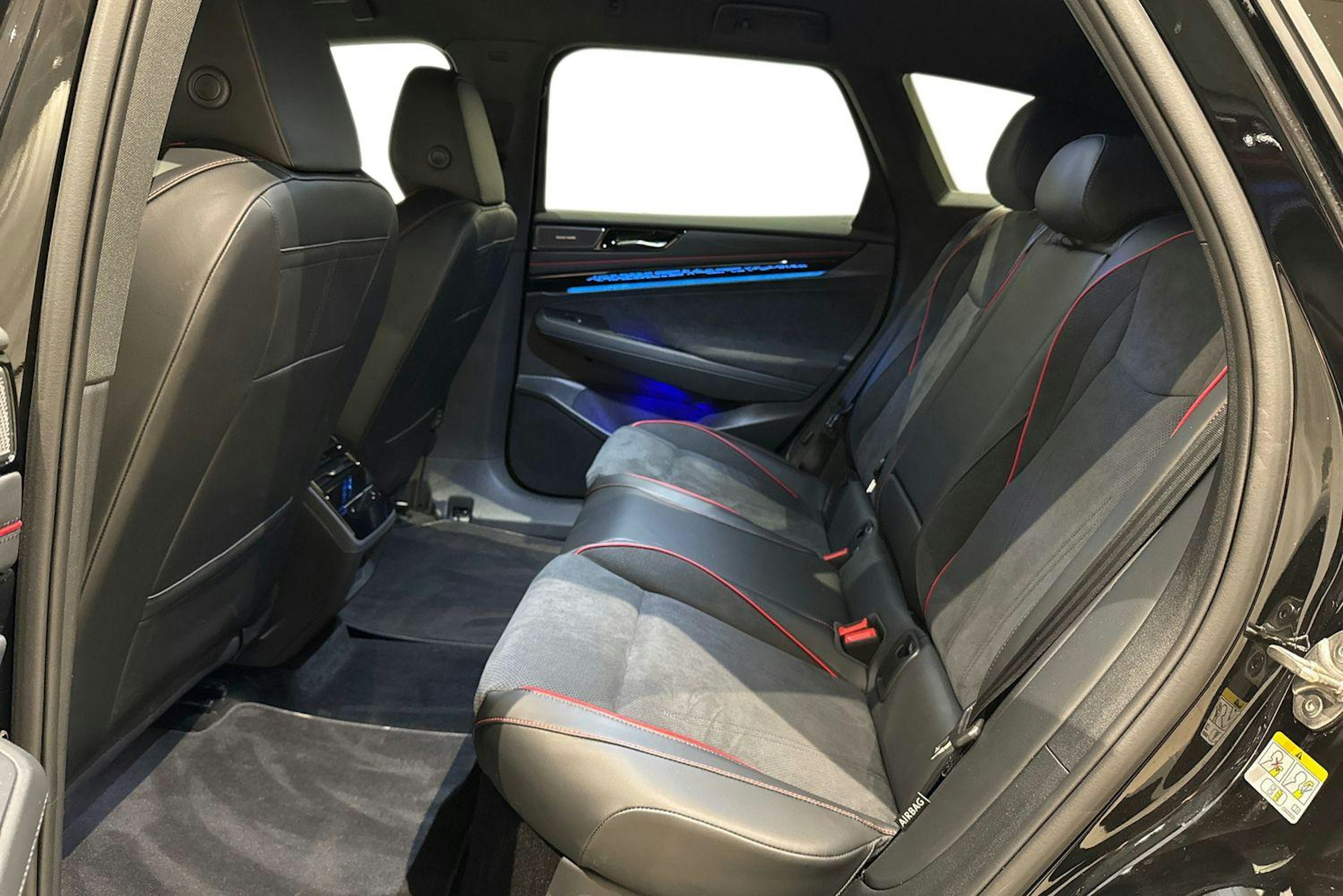 met. musta Volkswagen ID.7 2026 kuva 8.