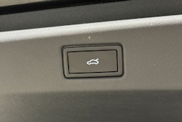 met. musta Volkswagen ID.7 2026 kuva 13.