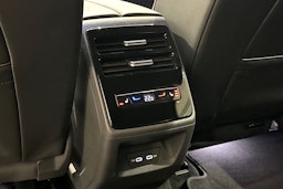 met. musta Volkswagen ID.7 2026 kuva 17.