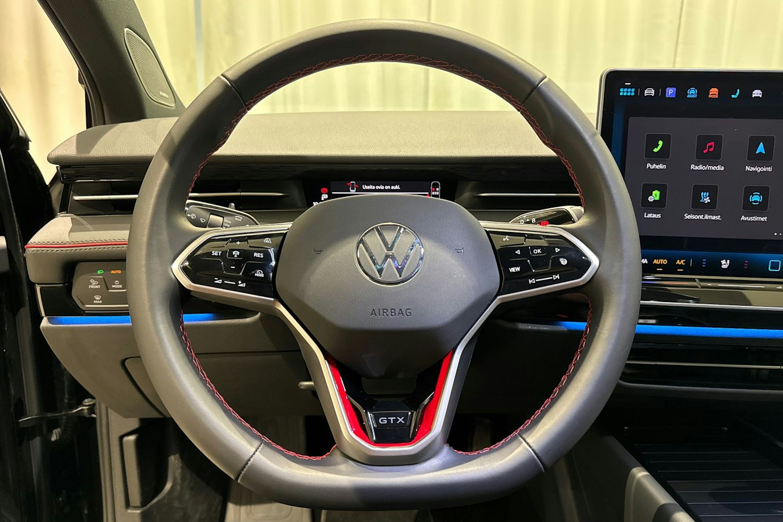 met. musta Volkswagen ID.7 2026 kuva 19.