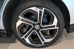 harmaa Volkswagen ID.7 2026 kuva 10.