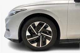 harmaa Volkswagen ID.7 2026 kuva 9.