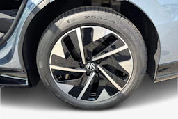 sininen Volkswagen ID.7 2026 kuva 9.