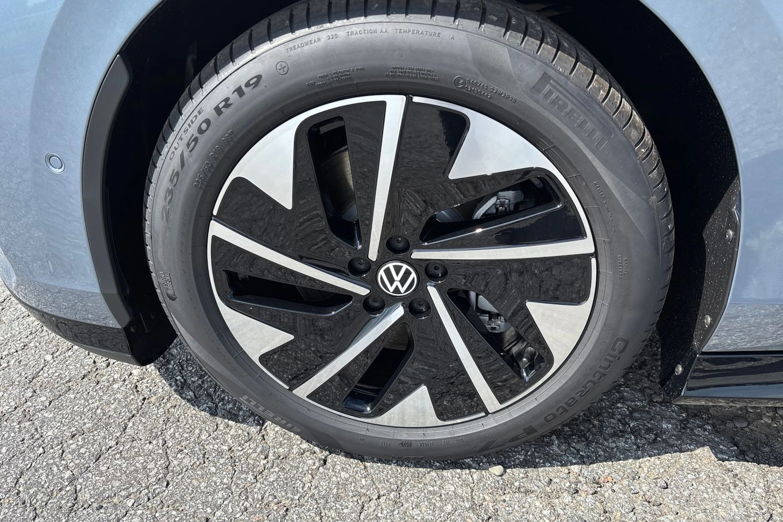 sininen Volkswagen ID.7 2026 kuva 10.