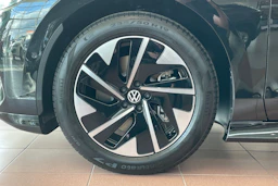 musta Volkswagen ID.7 2026 kuva 10.