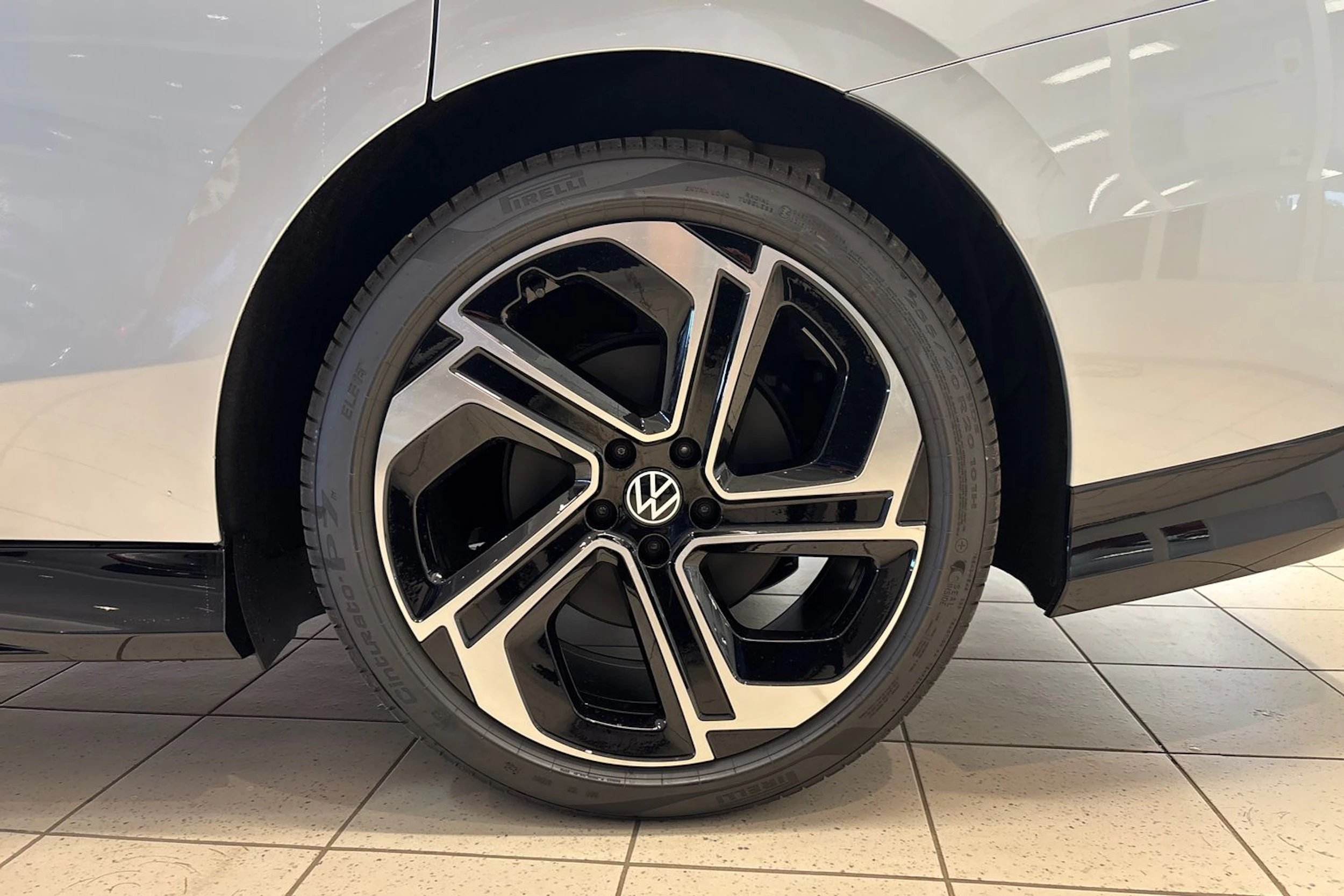 harmaa Volkswagen ID.7 2026 kuva 10.