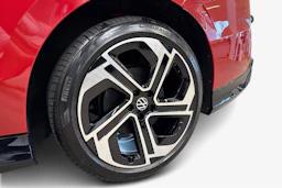 punainen Volkswagen ID.7 2026 kuva 9.