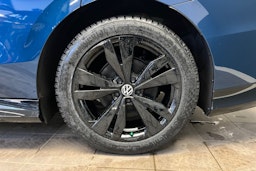 sininen Volkswagen ID.7 2026 kuva 10.