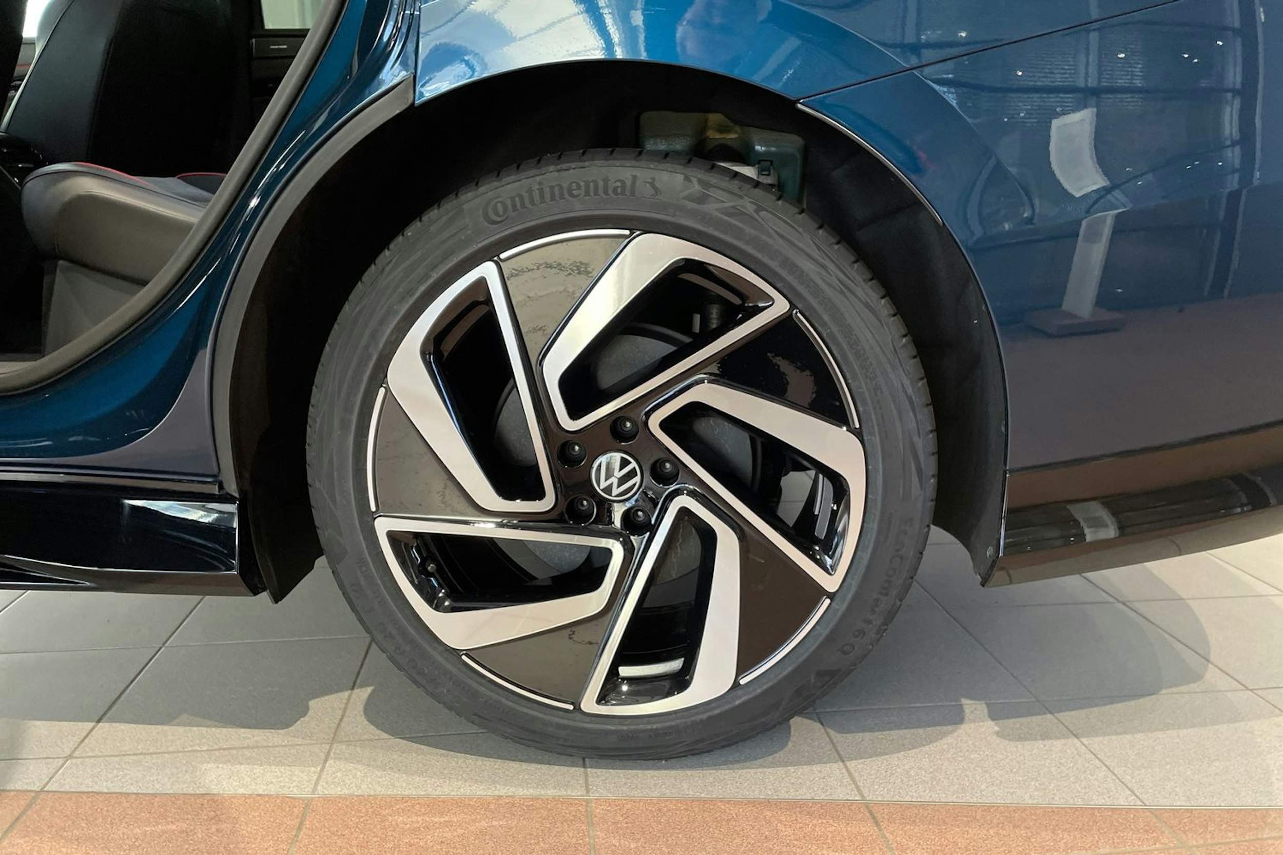 met. sininen Volkswagen ID.7 2026 kuva 10.