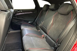 punainen Volkswagen ID.7 2026 kuva 8.