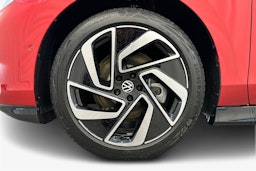 punainen Volkswagen ID.7 2026 kuva 9.