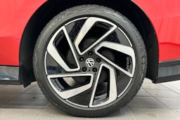 punainen Volkswagen ID.7 2026 kuva 10.