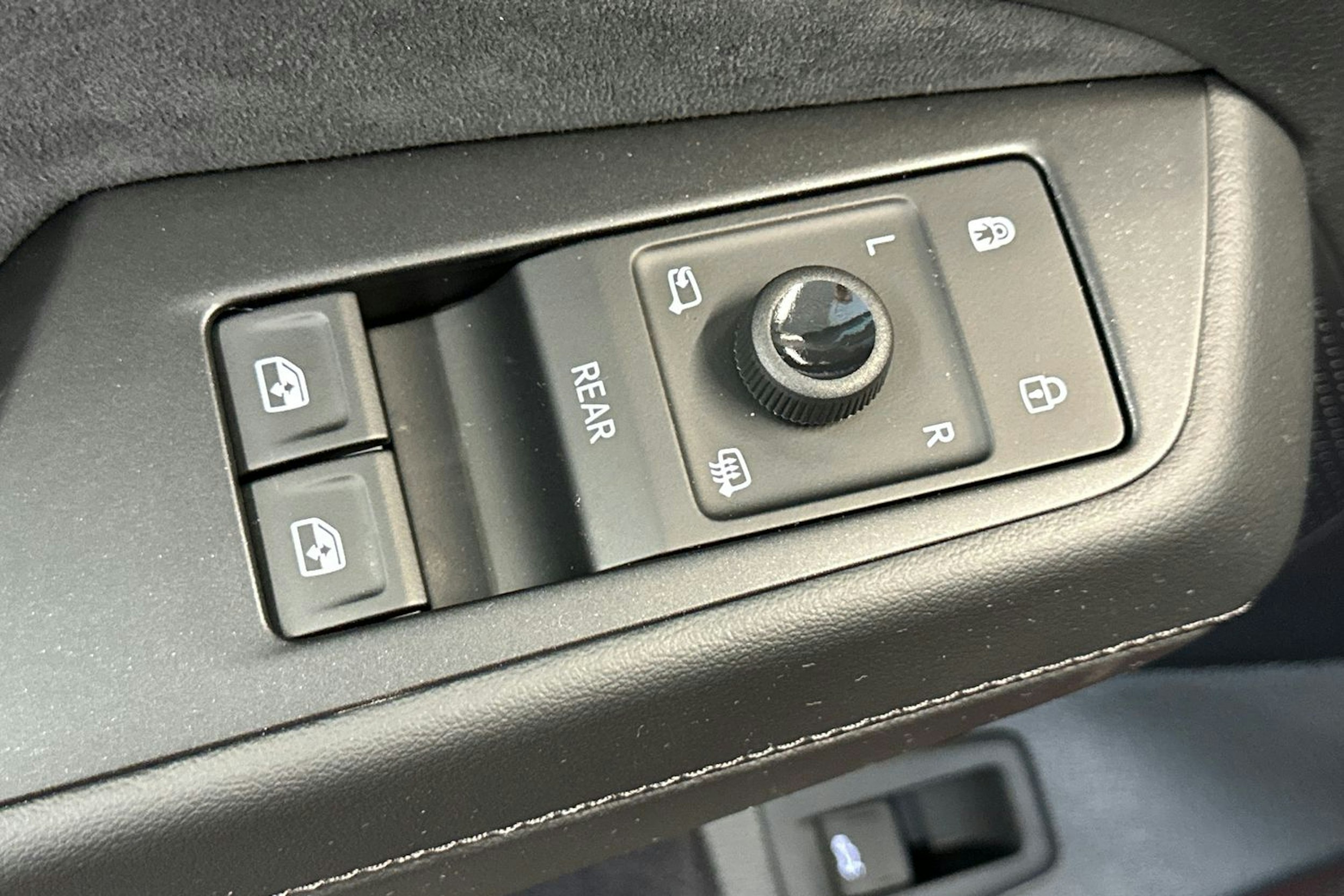 punainen Volkswagen ID.7 2026 kuva 14.