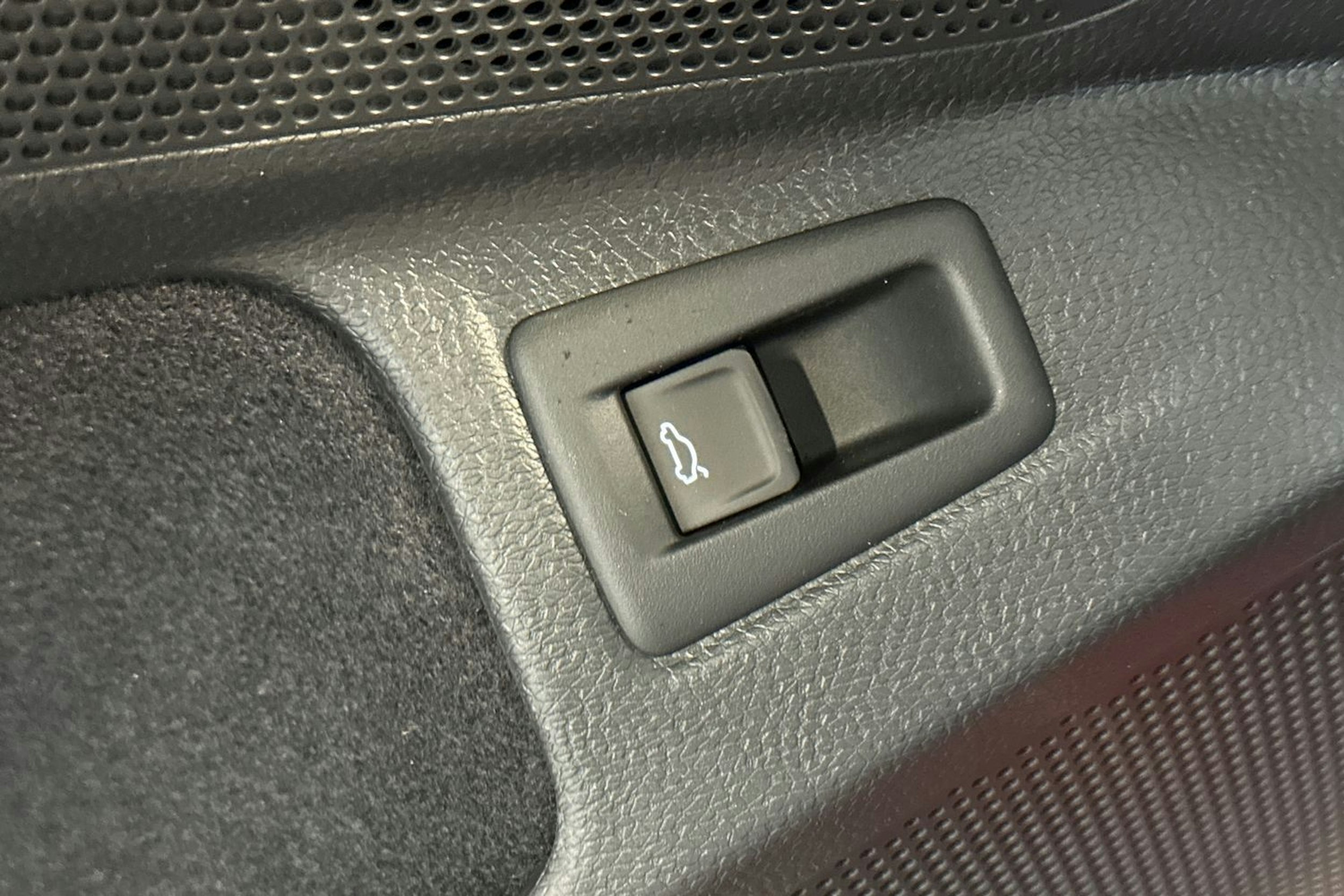 punainen Volkswagen ID.7 2026 kuva 15.