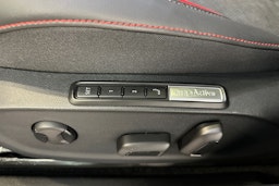 punainen Volkswagen ID.7 2026 kuva 18.