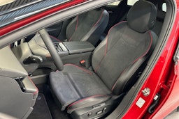 punainen Volkswagen ID.7 2026 kuva 19.