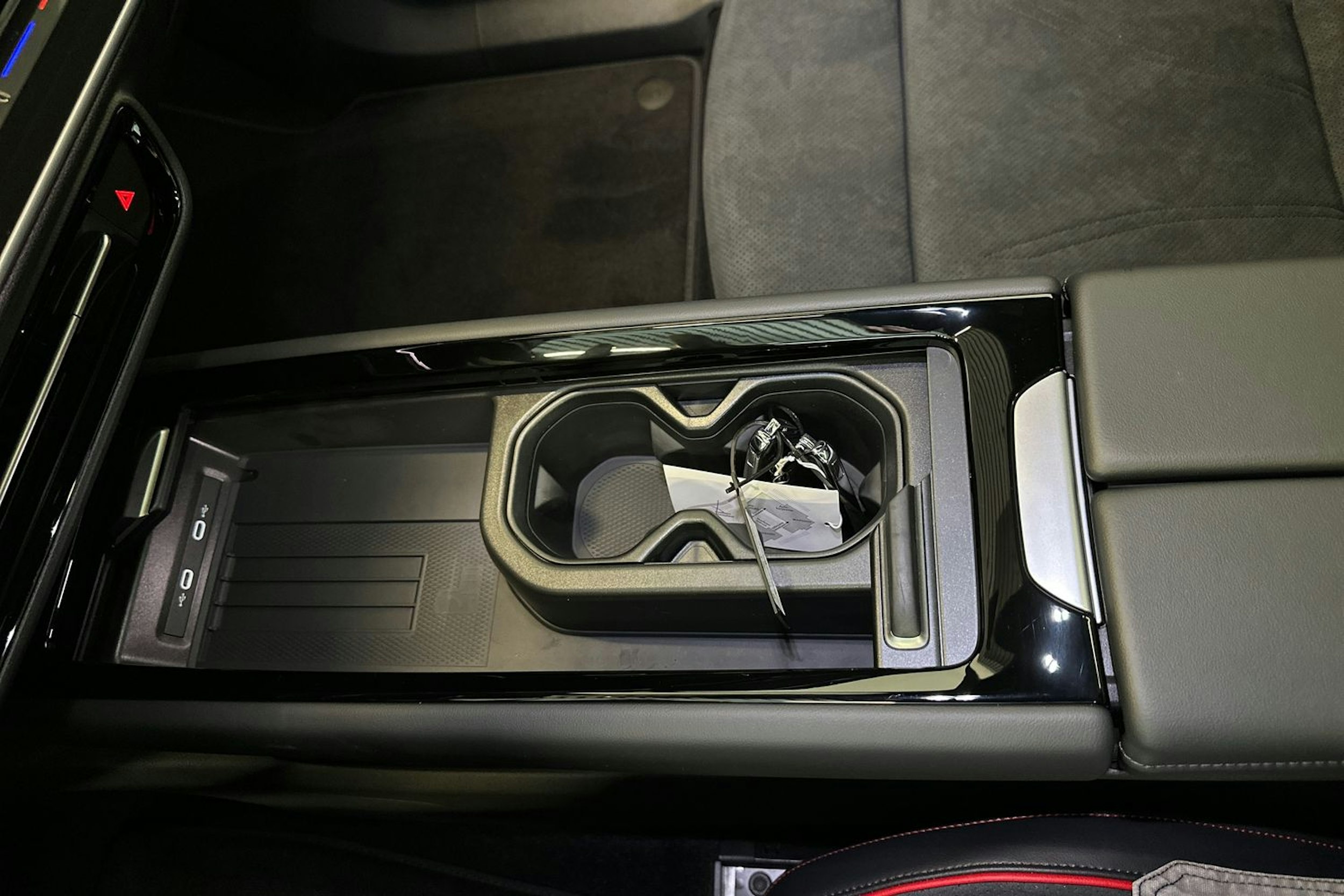 punainen Volkswagen ID.7 2026 kuva 31.