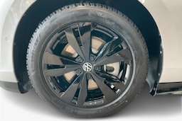 harmaa Volkswagen ID.7 2026 kuva 9.