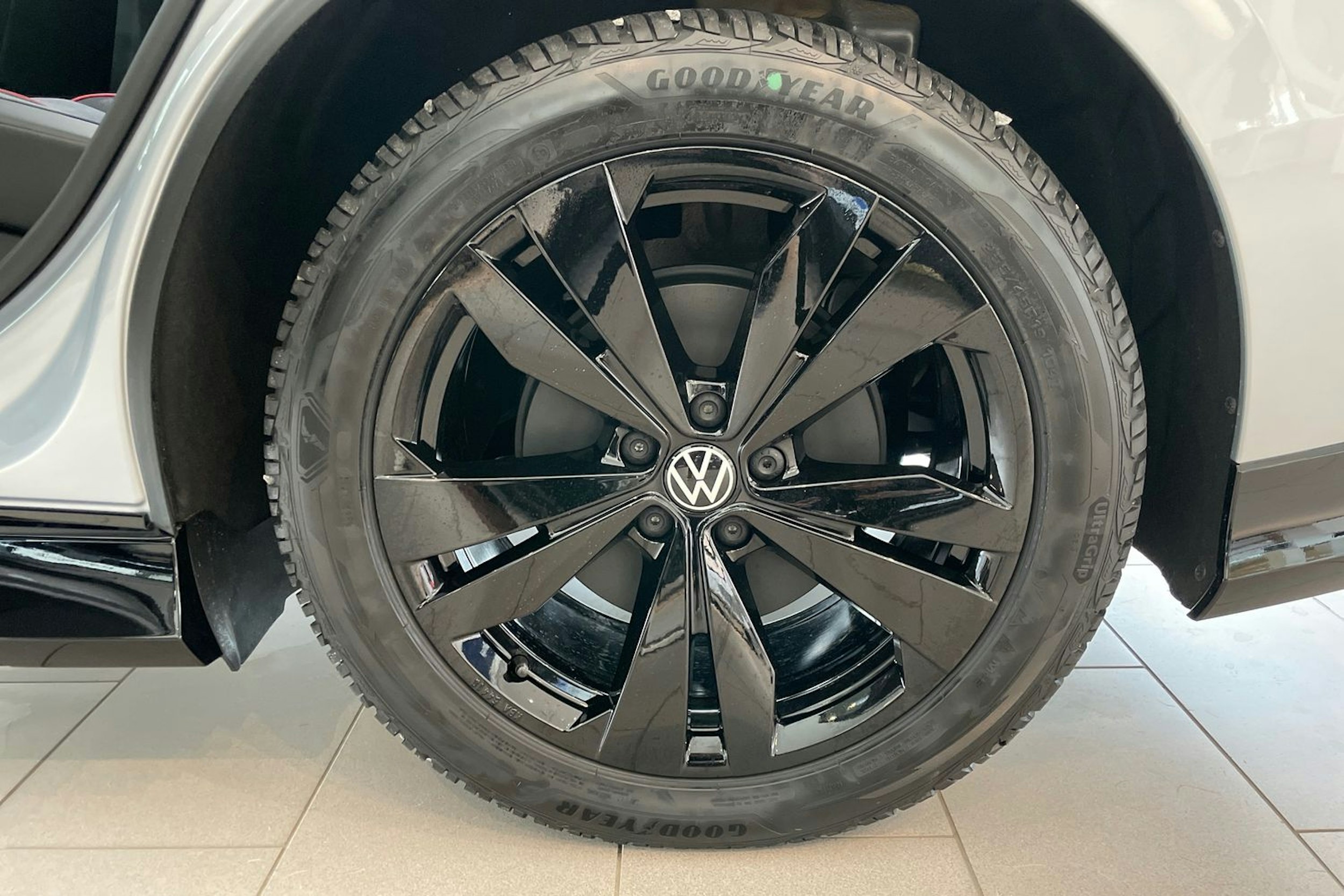 harmaa Volkswagen ID.7 2026 kuva 10.