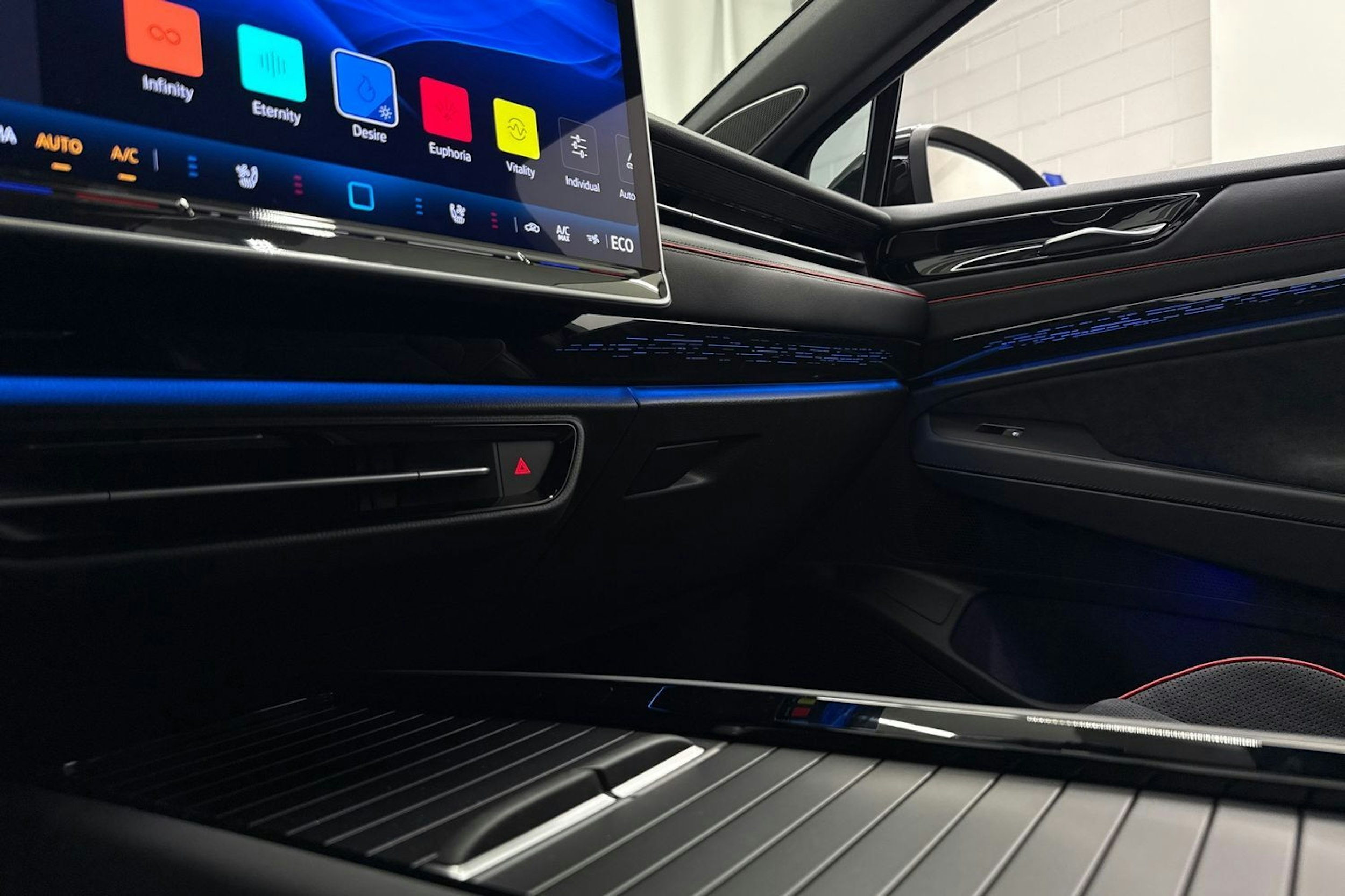 met. sininen Volkswagen ID.7 2026 kuva 27.