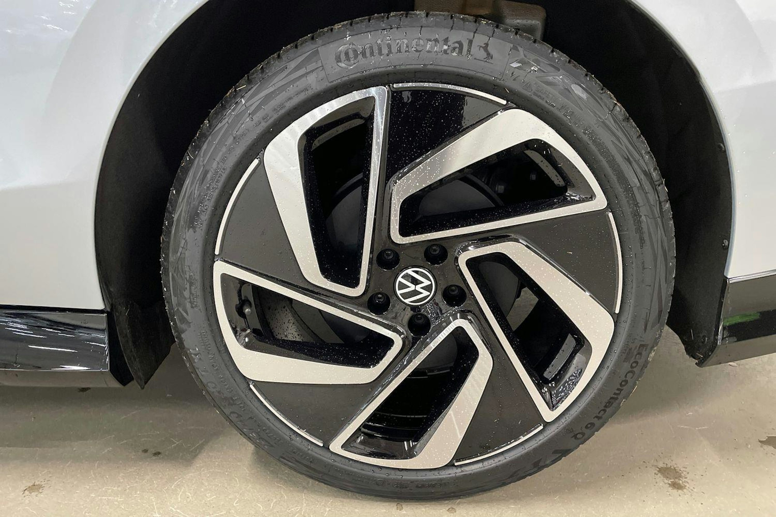 harmaa Volkswagen ID.7 2026 kuva 10.