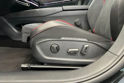 met. musta Volkswagen ID.7 2026 kuva 17.