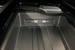 met. musta Volkswagen ID.7 2026 kuva 32.