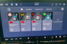 punainen Volkswagen ID.7 2026 kuva 15.