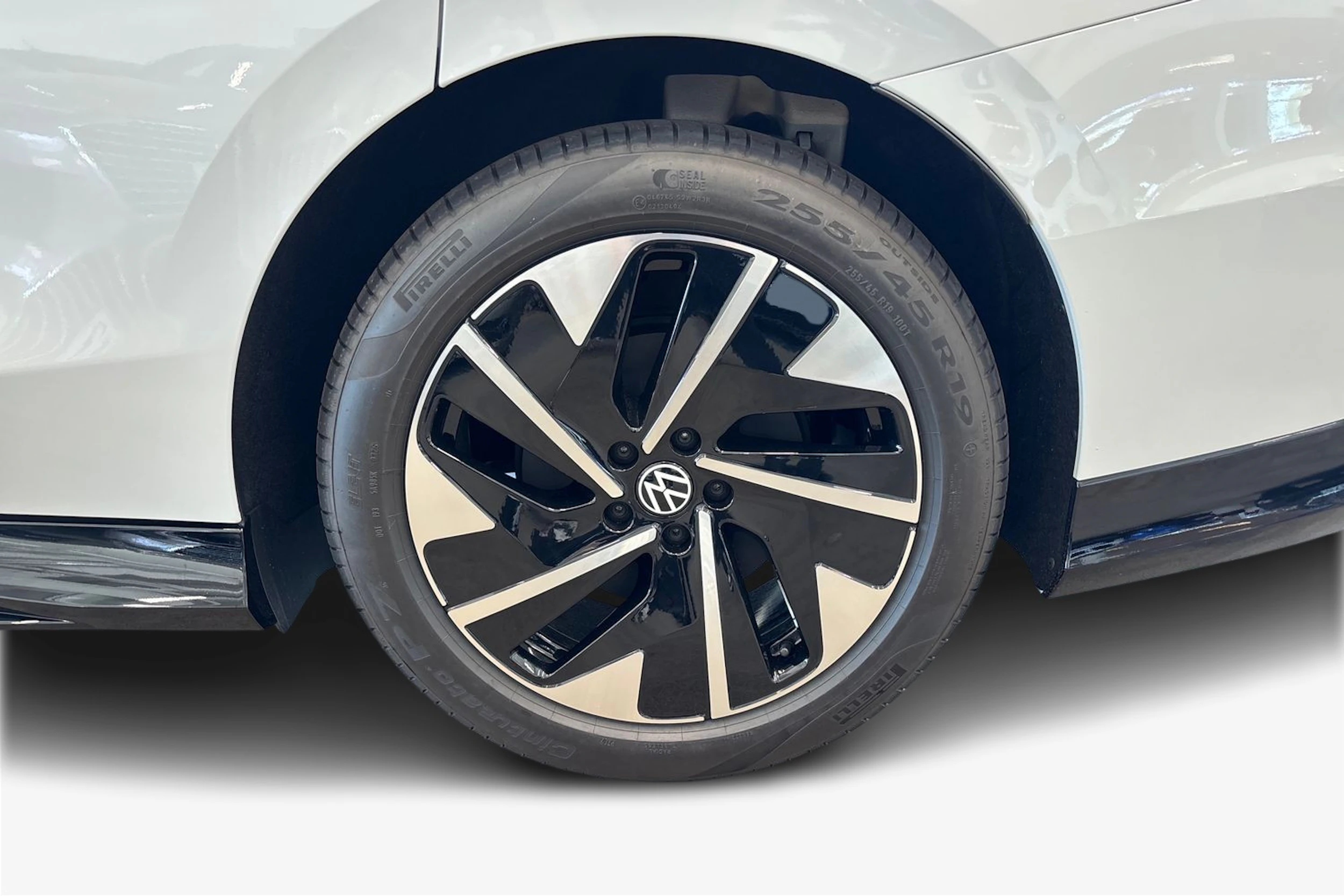 valkoinen Volkswagen ID.7 2026 kuva 9.