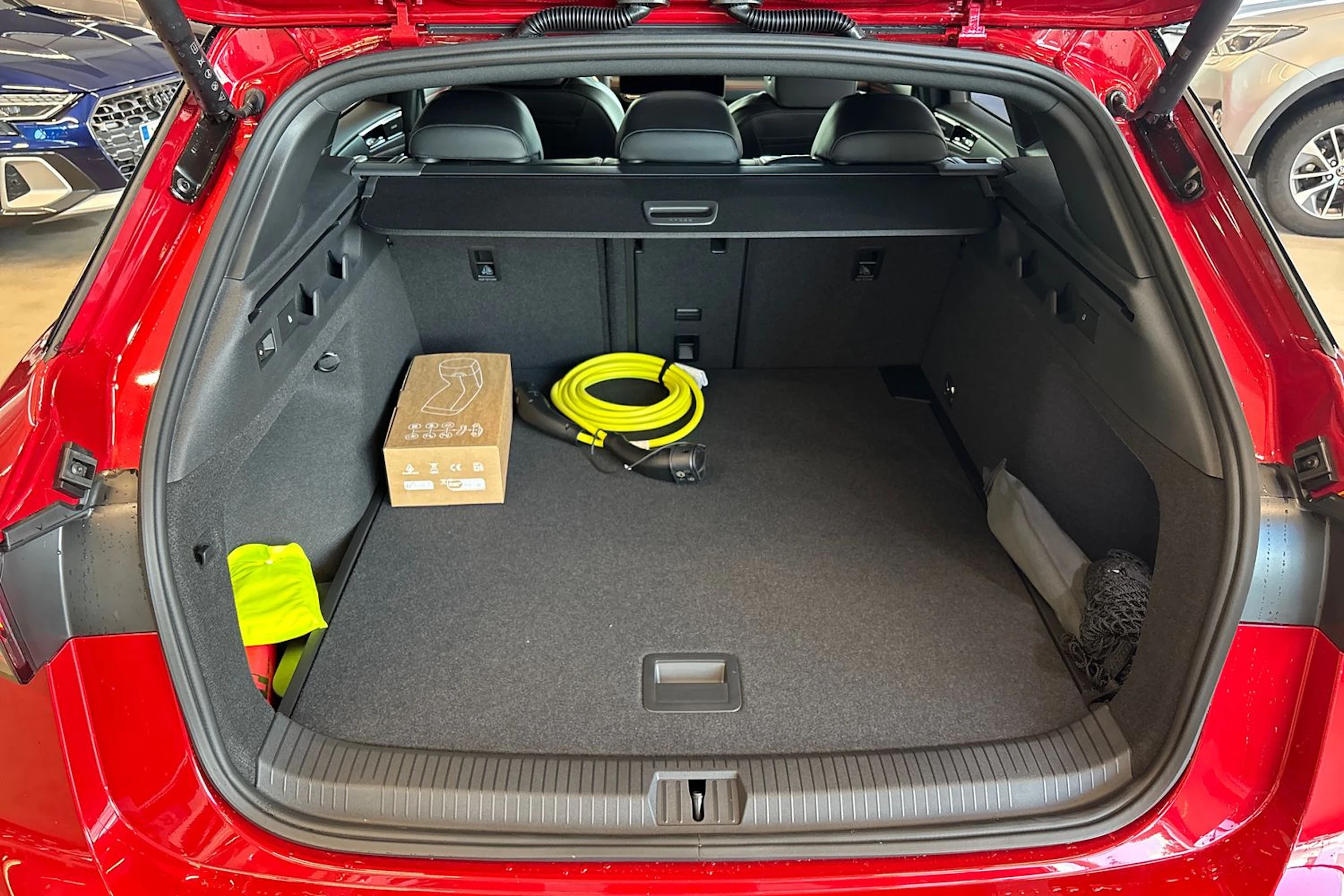 punainen Volkswagen ID.7 2026 kuva 17.