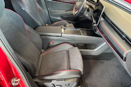 punainen Volkswagen ID.7 2026 kuva 41.