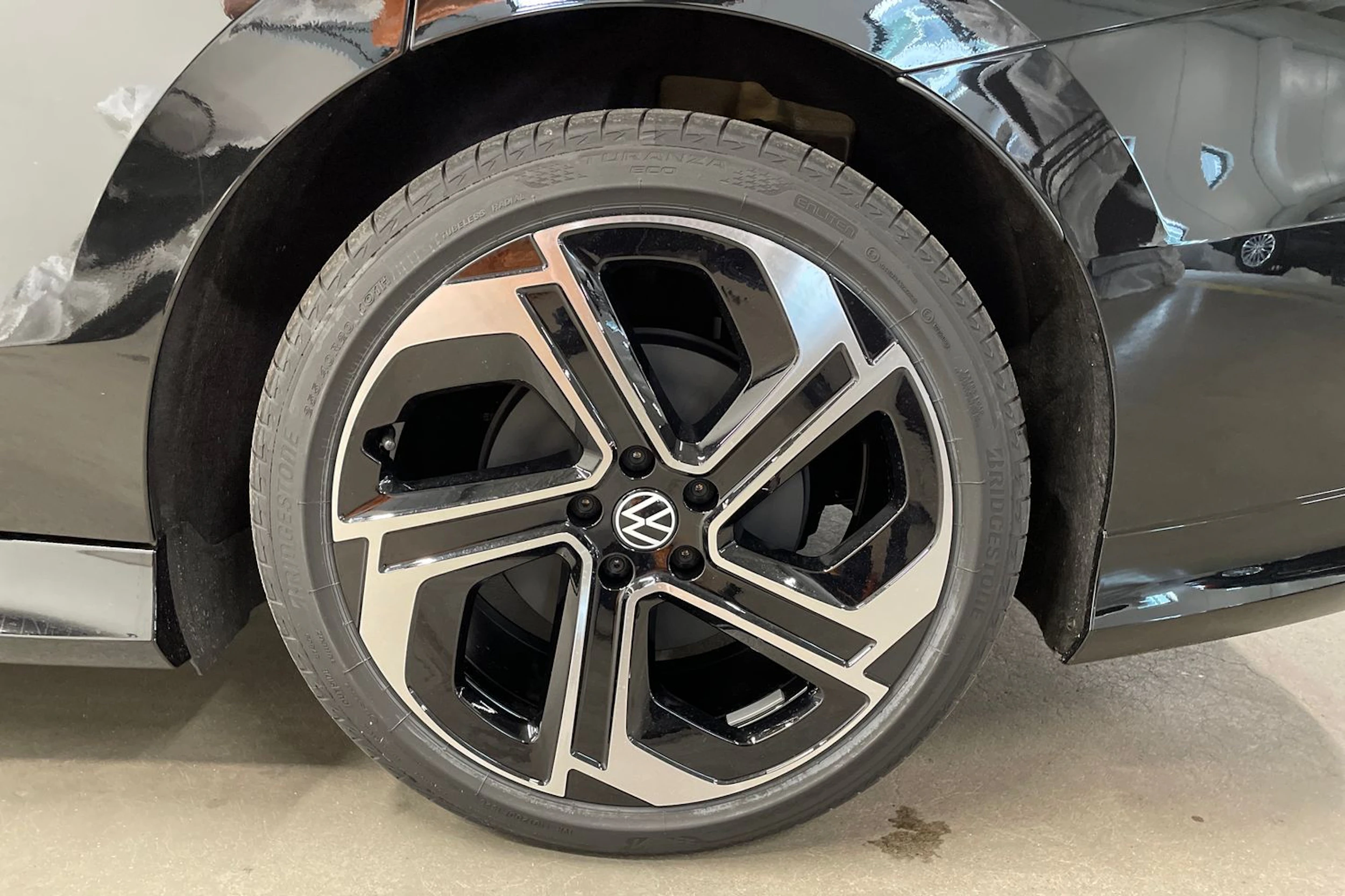 musta Volkswagen ID.7 2026 kuva 10.