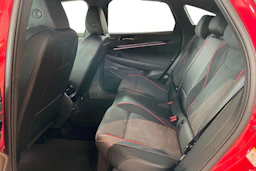 punainen Volkswagen ID.7 2026 kuva 8.