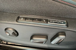 punainen Volkswagen ID.7 2026 kuva 13.